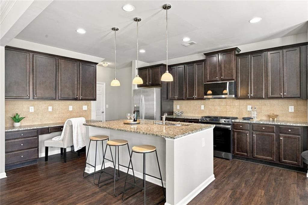 4 bedroom, 3 bathroom, 2,508 sq ft single family residence for sale at 1042 Sonoma Drive, Lawrenceville, GA 30045 — photo 7