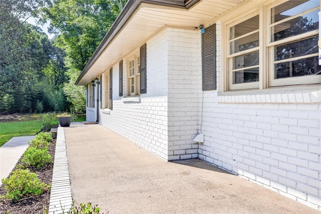 3 bedroom, 2 bathroom, 1,704 sq ft single family residence for sale at 1233 Bethlehem Road, Statham, GA 30666 — photo 2