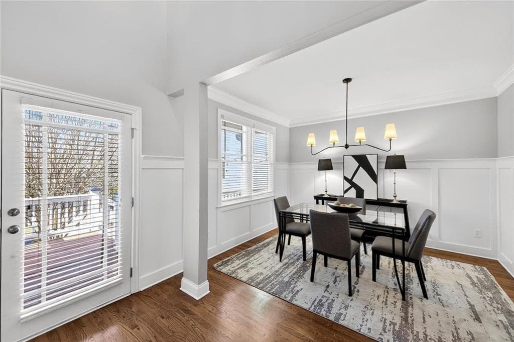 4 bedroom, 4 bathroom, 3,357 sq ft single family residence under contract at 1613 Dupont Commons Drive, Atlanta, GA 30318 — photo 4