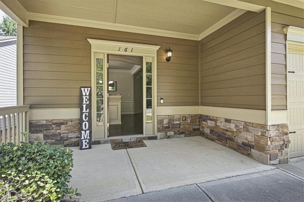 4 bedroom, 3 bathroom, 2,260 sq ft single family residence for sale at 161 Stone Manor Court, Woodstock, GA 30188 — photo 4