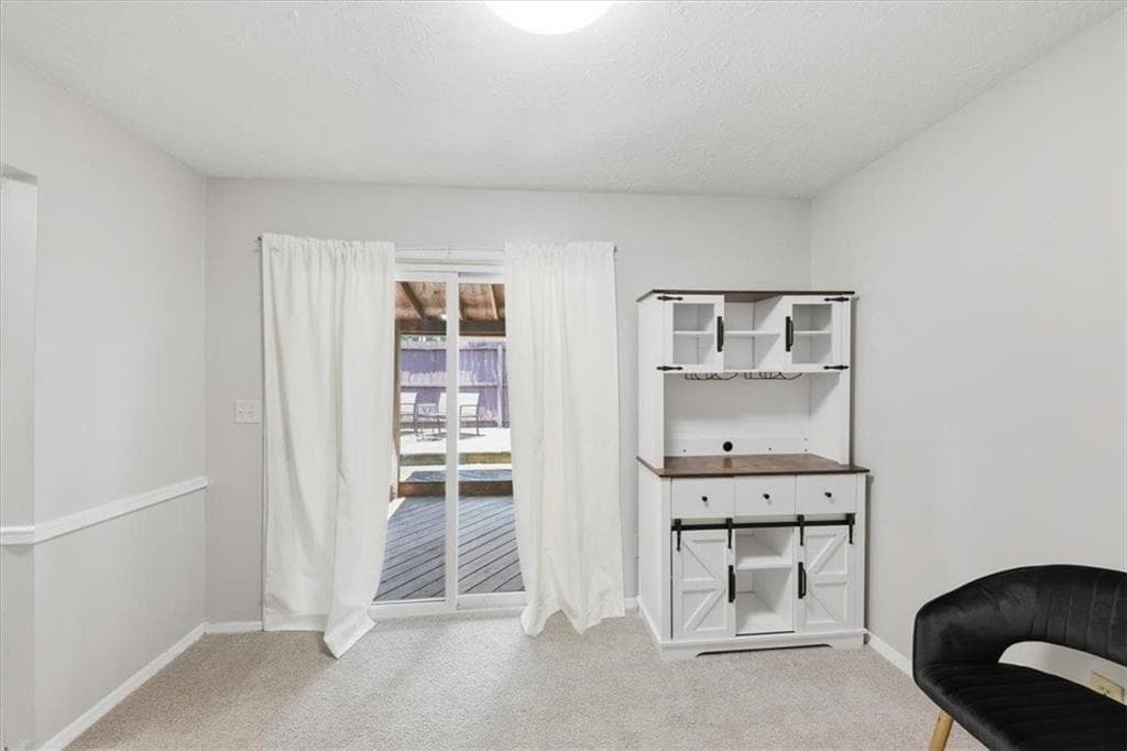 3 bedroom, 2 bathroom, 1,297 sq ft condominium for sale at 1816 Ashborough Road C, Marietta, GA 30067 — photo 6