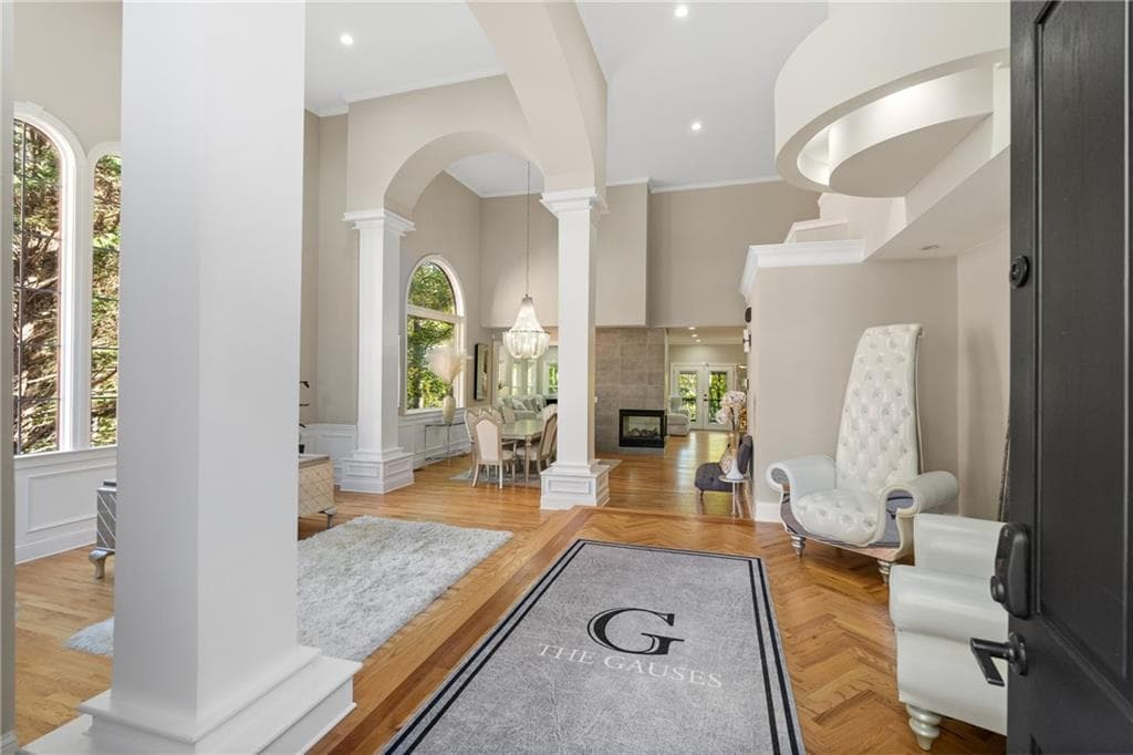 7 bedroom, 6 bathroom, 5,400 sq ft single family residence for sale at 820 Glen Royal Drive, Roswell, GA 30076 — photo 4