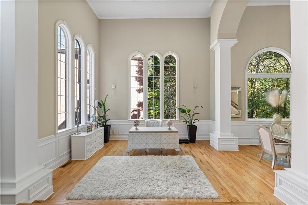 7 bedroom, 6 bathroom, 5,400 sq ft single family residence for sale at 820 Glen Royal Drive, Roswell, GA 30076 — photo 6