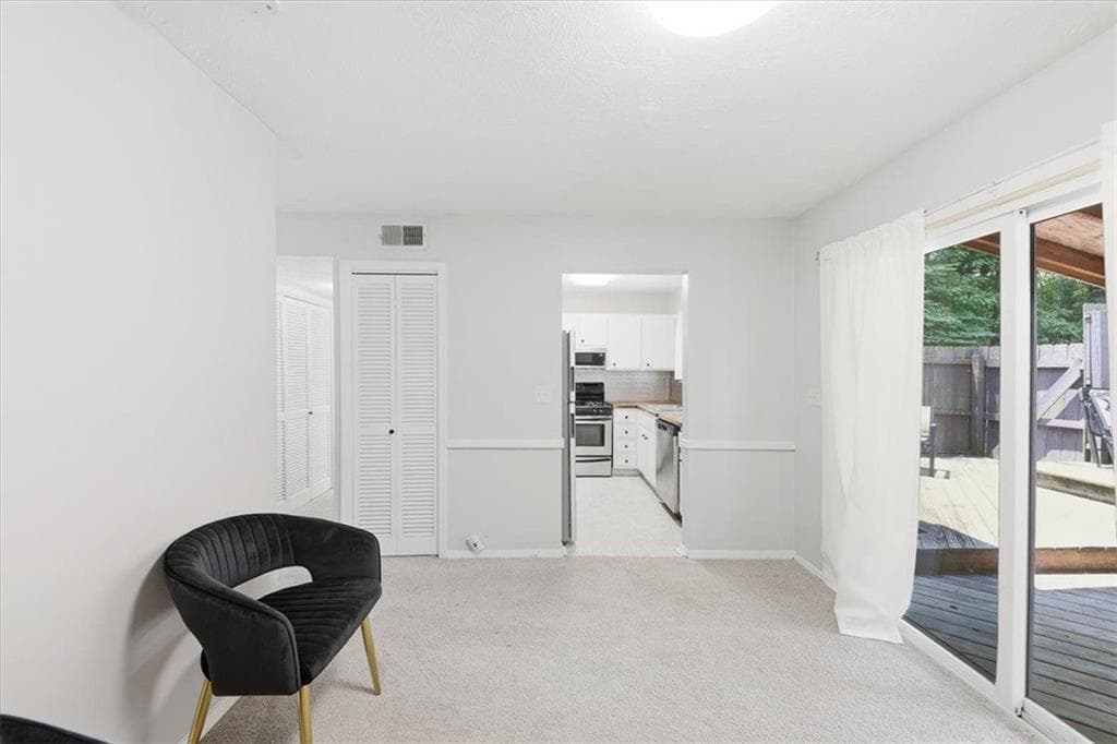 3 bedroom, 2 bathroom, 1,297 sq ft condominium for sale at 1816 Ashborough Road C, Marietta, GA 30067 — photo 7
