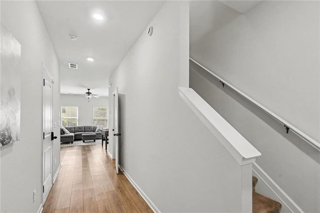 3 bedroom, 3 bathroom, 1,504 sq ft townhouse for sale at 6996 Zaniah Road, Atlanta, GA 30331 — photo 4
