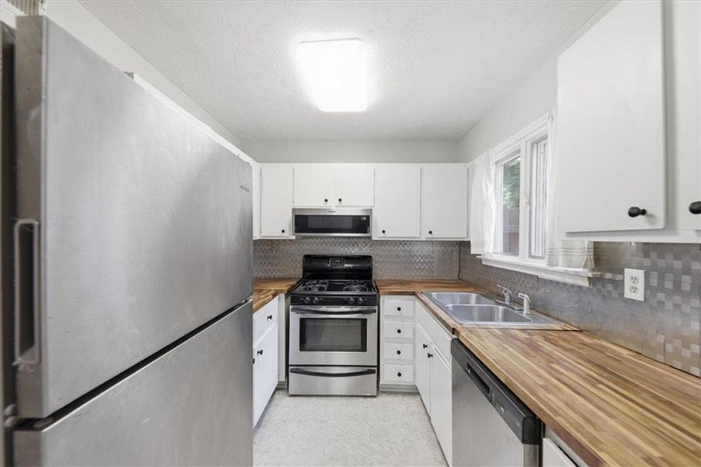 3 bedroom, 2 bathroom, 1,297 sq ft condominium for sale at 1816 Ashborough Road C, Marietta, GA 30067 — photo 10