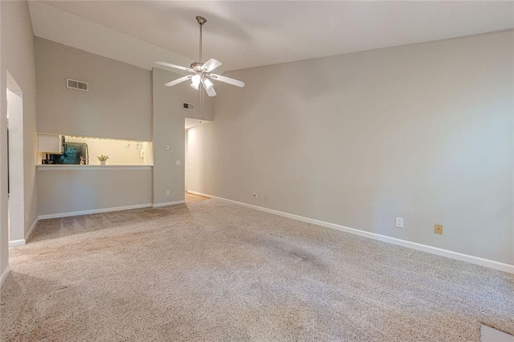 2 bedroom, 2 bathroom, 900 sq ft condominium for sale at 412 Teal Court, Roswell, GA 30076 — photo 4