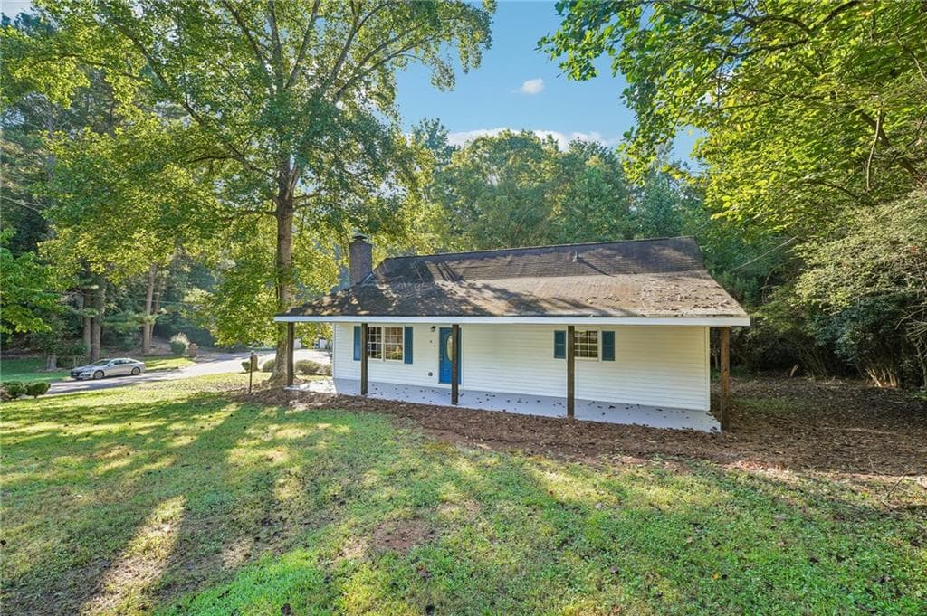 3 bedroom, 2 bathroom, 1,677 sq ft single family residence for sale at 22 Oak Circle, Dallas, GA 30157 — photo 3