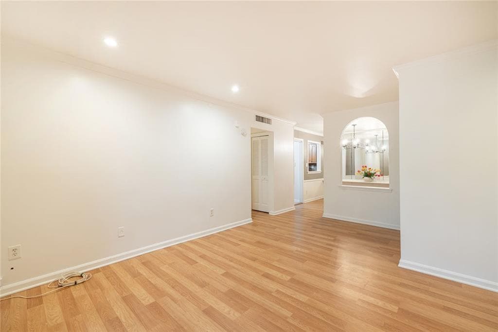 2 bedroom, 2 bathroom, 1,100 sq ft condominium for sale at 118 Maison Place, Atlanta, GA 30327 — photo 10