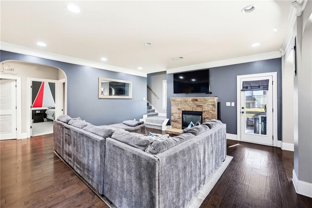 5 bedroom, 5 bathroom, 3,647 sq ft single family residence for sale at 262 Fairway Drive, Acworth, GA 30101 — photo 10