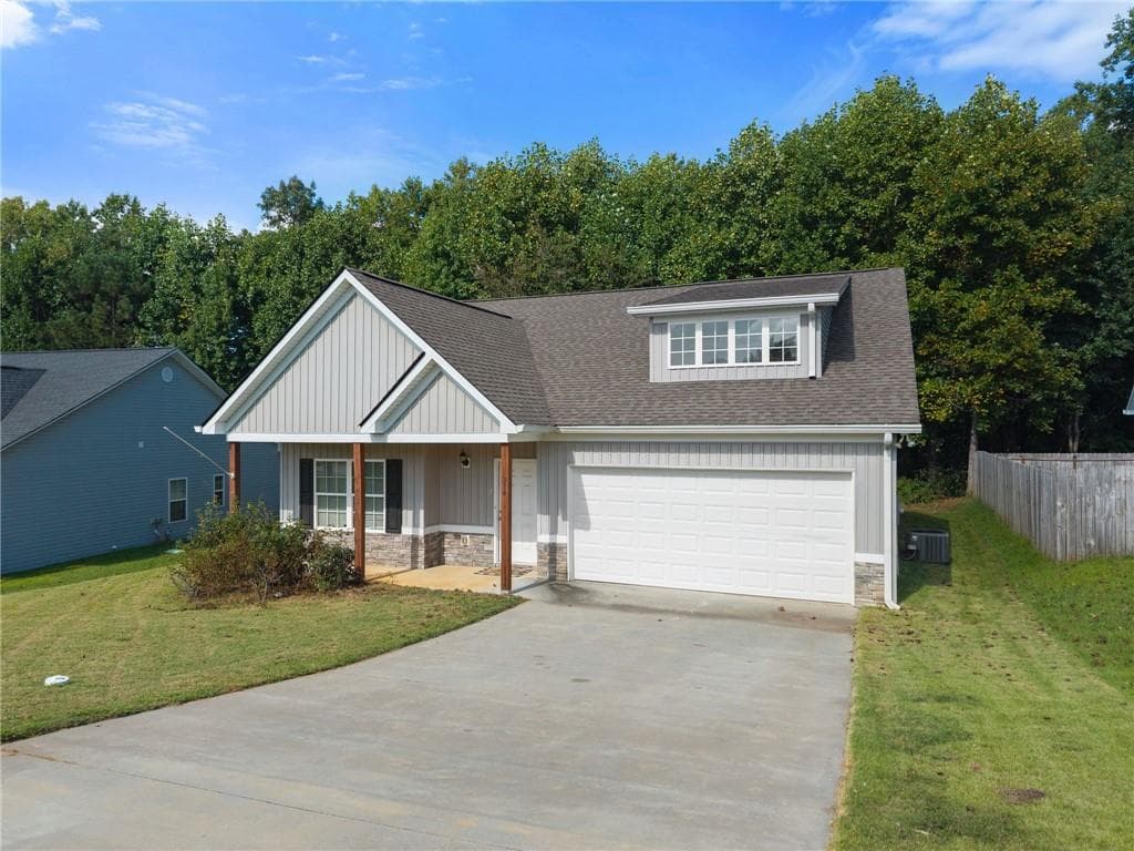 3 bedroom, 2 bathroom, 1,504 sq ft single family residence for sale at 314 Highland Pointe Drive, Alto, GA 30510 — photo 3