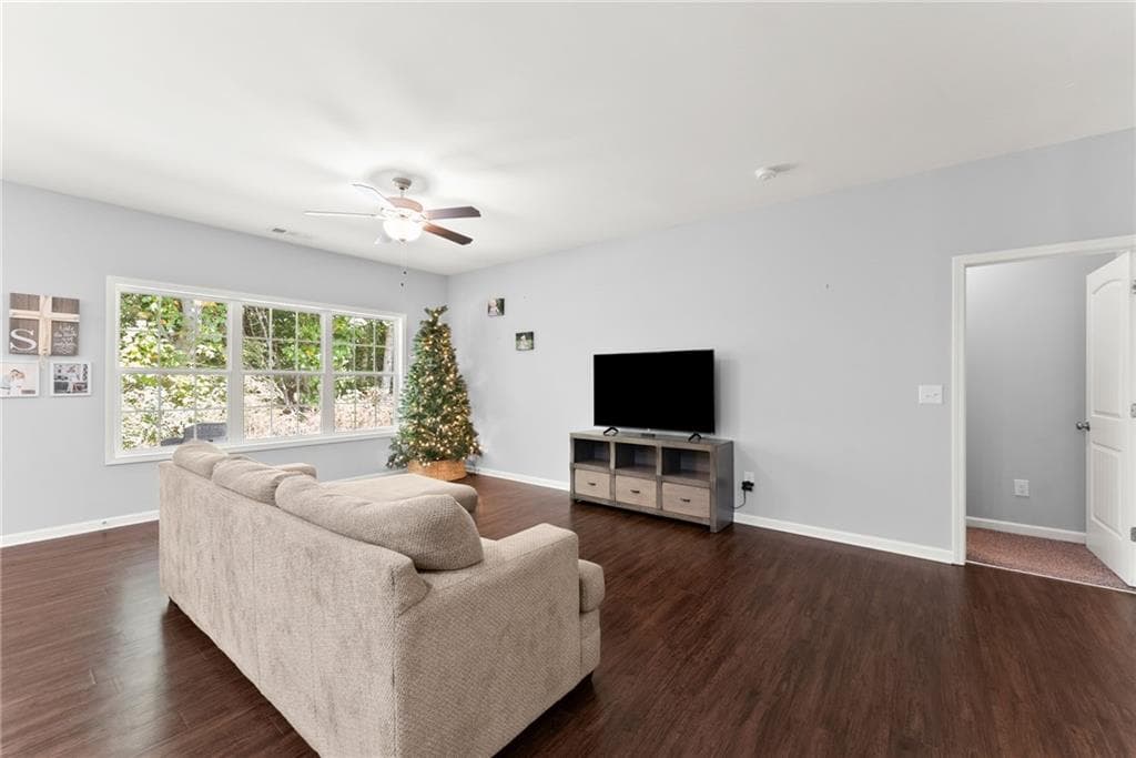 3 bedroom, 2 bathroom, 1,504 sq ft single family residence for sale at 314 Highland Pointe Drive, Alto, GA 30510 — photo 10