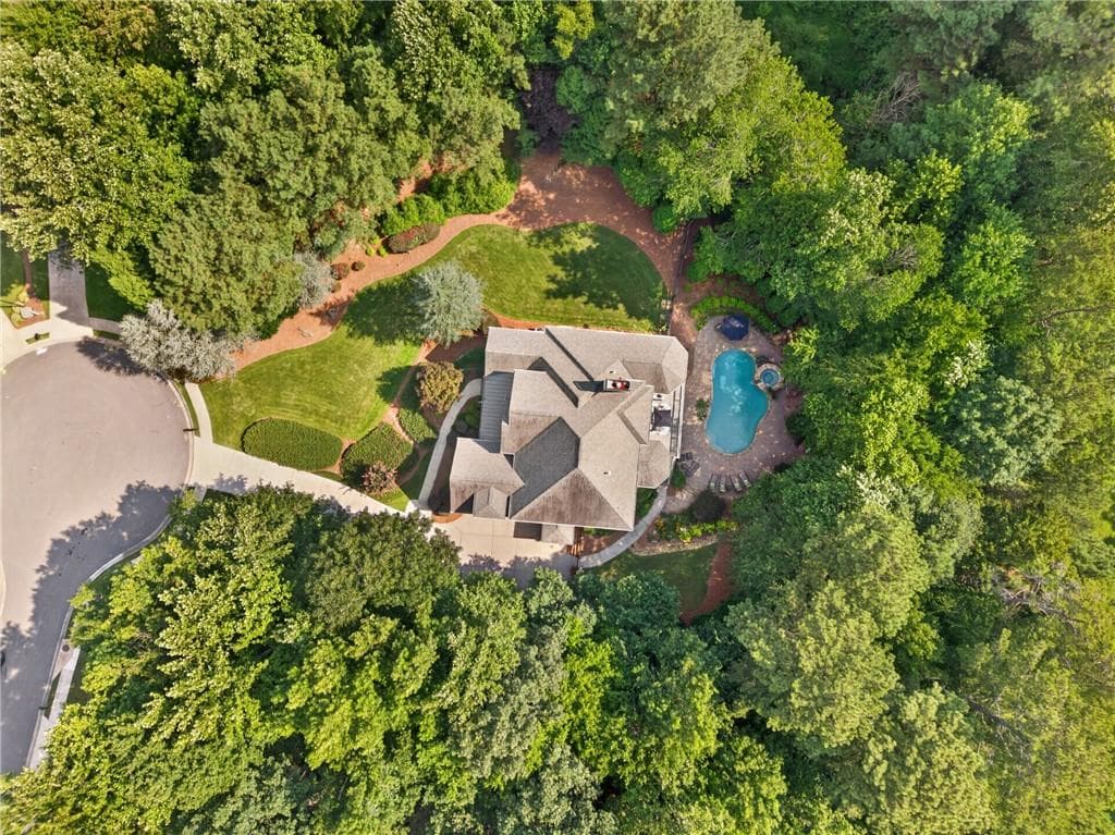 5 bedroom, 5 bathroom, 6,363 sq ft single family residence under contract at 605 Hickory Mill Lane, Milton, GA 30004 — photo 6