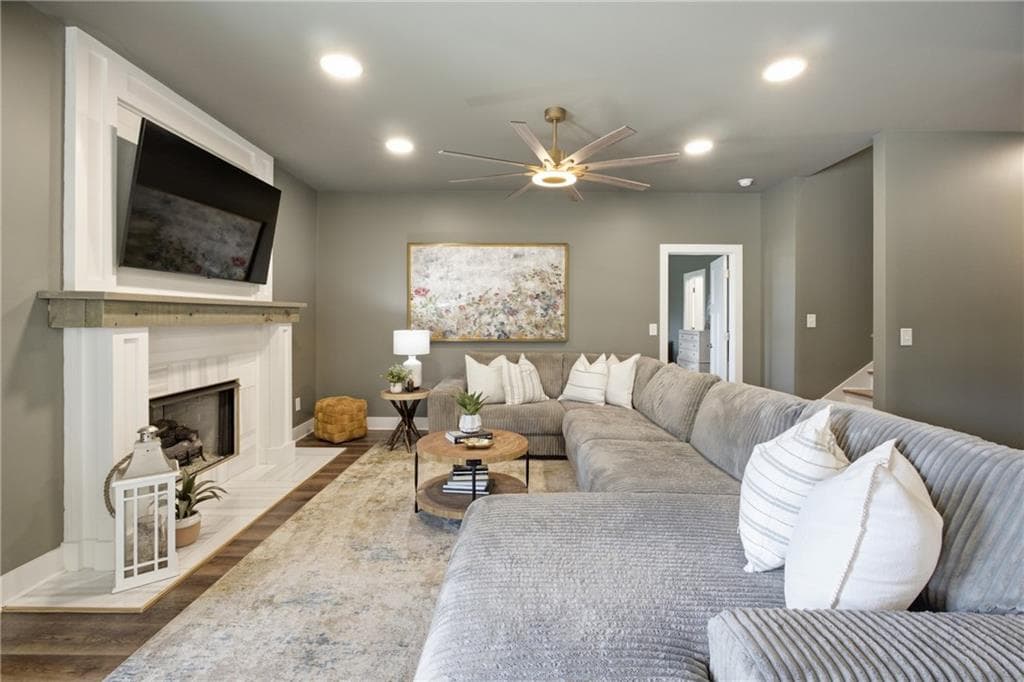 5 bedroom, 6 bathroom, 3,713 sq ft single family residence for sale at 567 Crown Mountain Way, Dahlonega, GA 30533 — photo 8