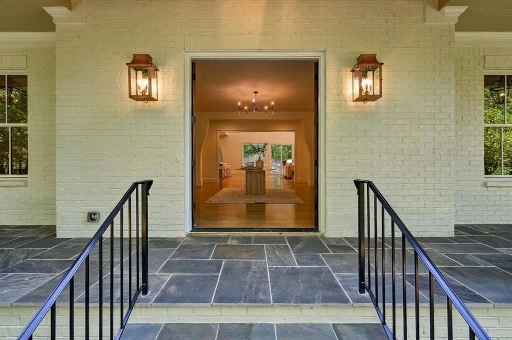 5 bedroom, 7 bathroom, 7,318 sq ft single family residence for sale at 350 Lum Crowe Road, Roswell, GA 30075 — photo 4