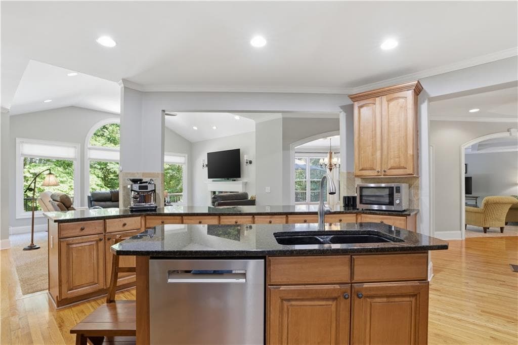 5 bedroom, 6 bathroom, 5,739 sq ft single family residence for sale at 29 Crolley Lane, White, GA 30184 — photo 10
