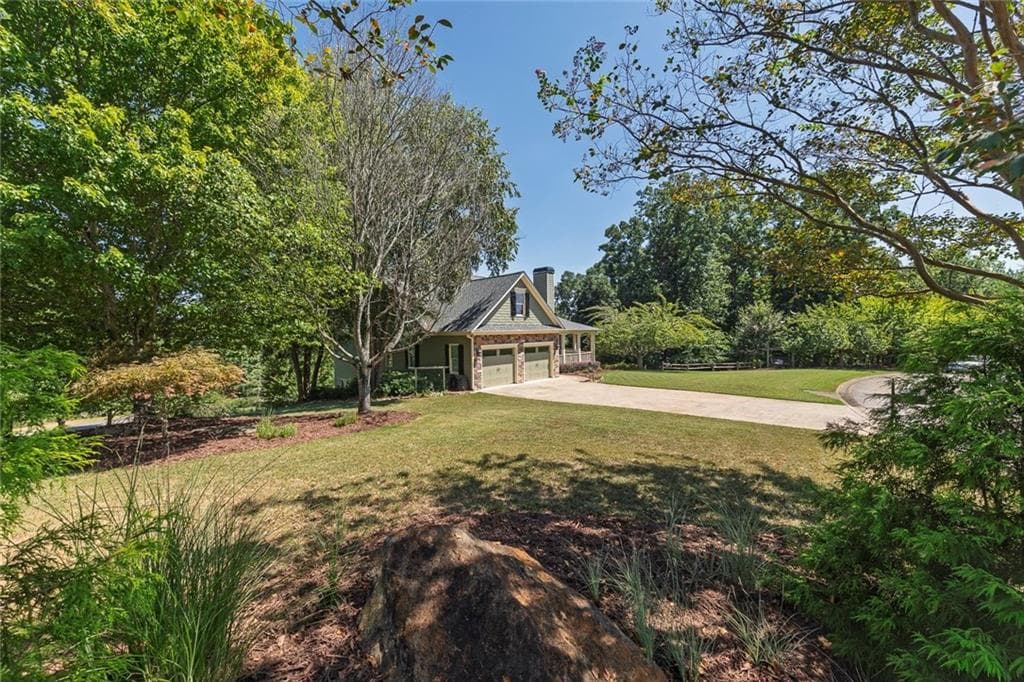 4 bedroom, 3 bathroom, 3,272 sq ft single family residence for sale at 214 Hawkins Ridge, Jasper, GA 30143 — photo 3