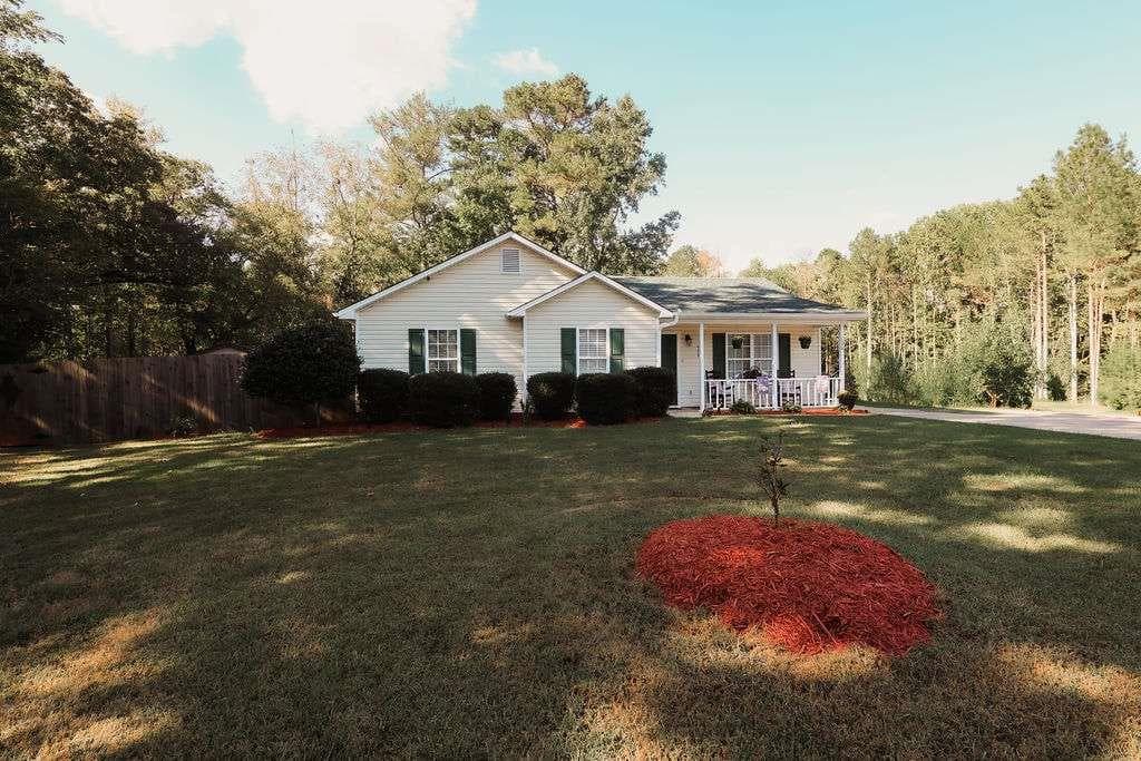 3 bedroom, 2 bathroom, 1,115 sq ft single family residence for sale at 694 Mud Green Road, Temple, GA 30179