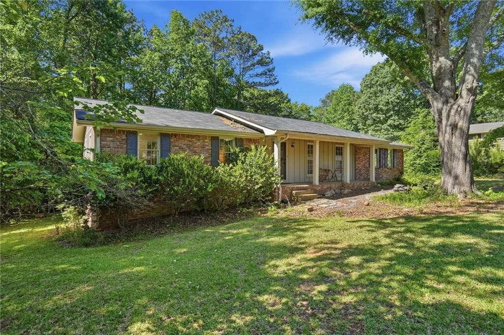 4 bedroom, 3 bathroom, 2,453 sq ft single family residence for sale at 4845 Jennifer Lane, Douglasville, GA 30135 — photo 2