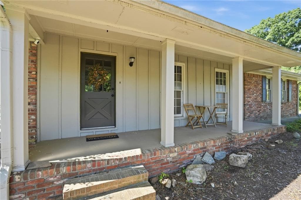 4 bedroom, 3 bathroom, 2,453 sq ft single family residence for sale at 4845 Jennifer Lane, Douglasville, GA 30135 — photo 5