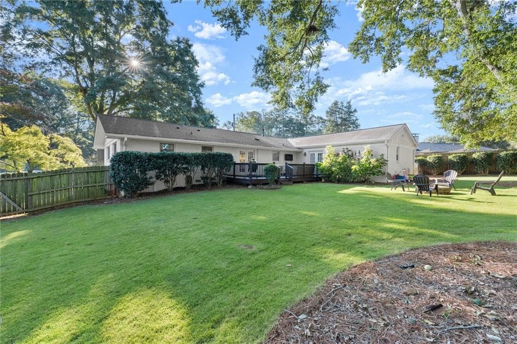 4 bedroom, 3 bathroom, 1,804 sq ft single family residence under contract at 3834 Cherrydale Lane, Smyrna, GA 30082 — photo 2