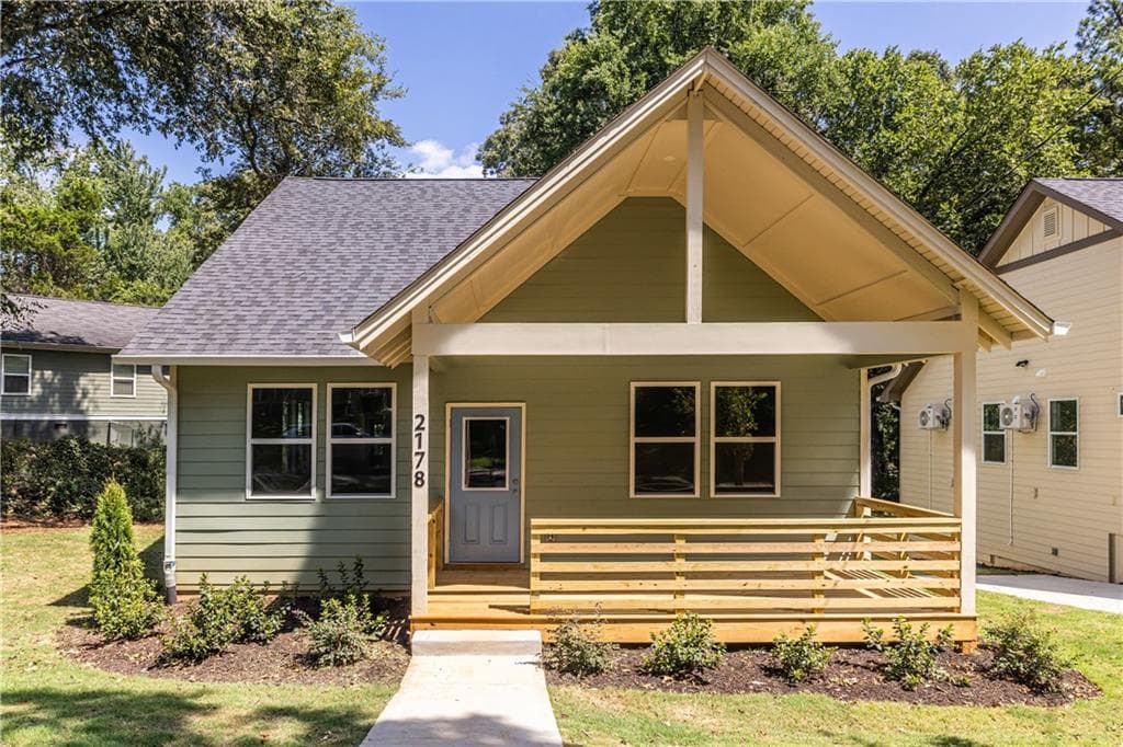3 bedroom, 2 bathroom, 1,200 sq ft single family residence for sale at 2178 Bicknell Street, Atlanta, GA 30315 — photo 1 of 52