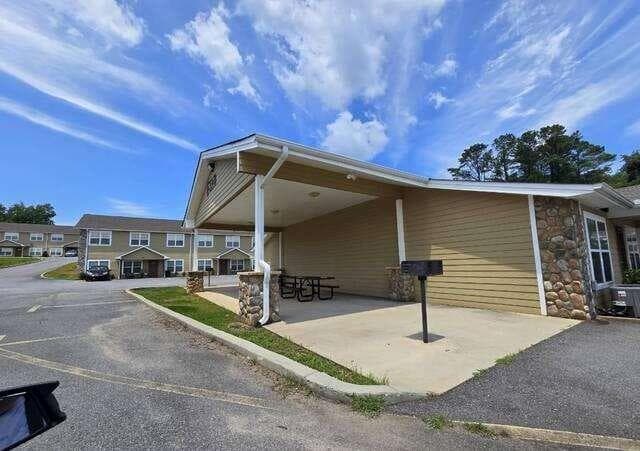 2 bedroom, 2 bathroom apartment for rent at 255 LA VISTA, Blue Ridge, GA 30513 for $1,295 a month — photo 2