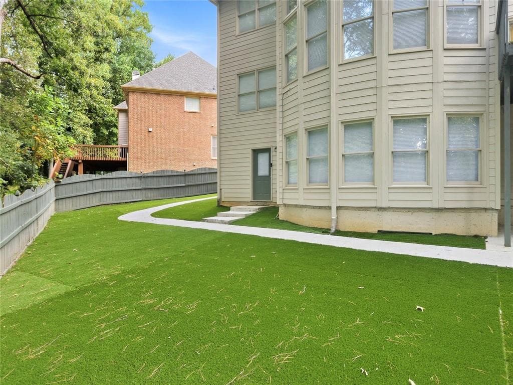 7 bedroom, 5 bathroom, 5,746 sq ft single family residence under contract at 1420 Cresthaven Lane, Lawrenceville, GA 30043 — photo 7