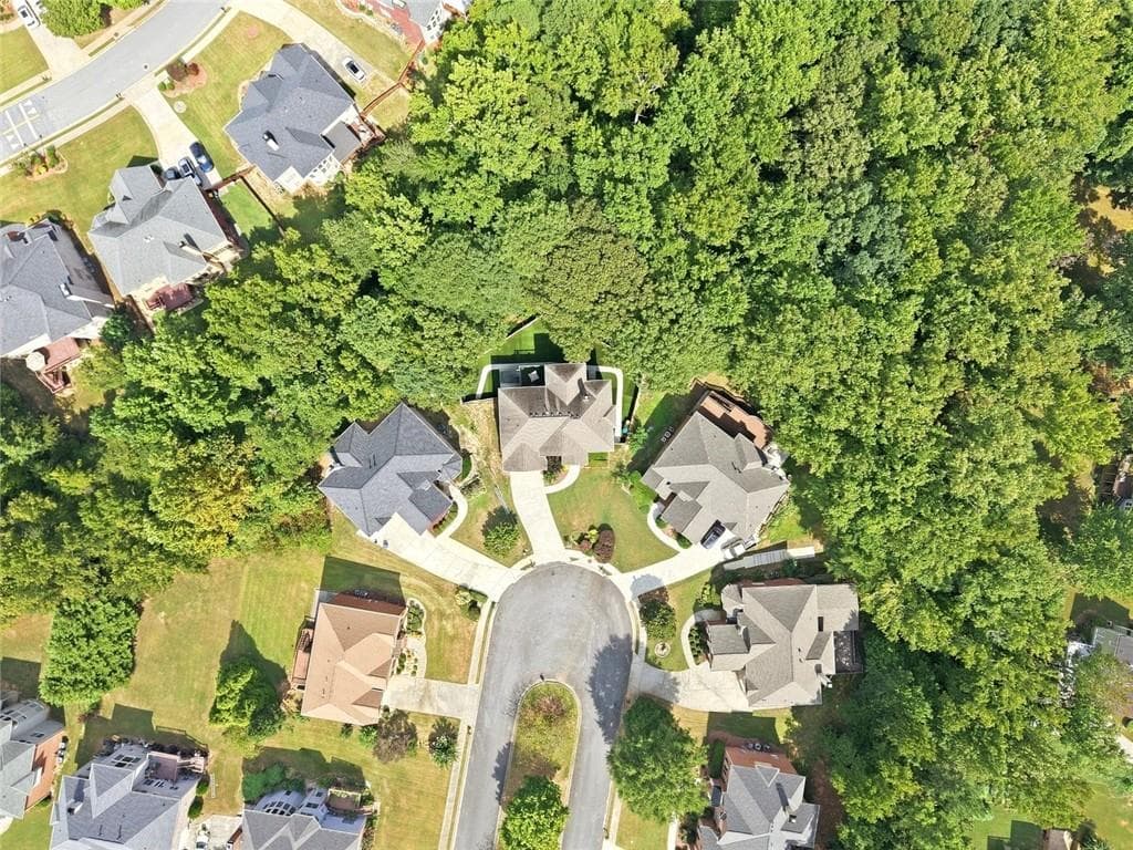 7 bedroom, 5 bathroom, 5,746 sq ft single family residence under contract at 1420 Cresthaven Lane, Lawrenceville, GA 30043 — photo 10