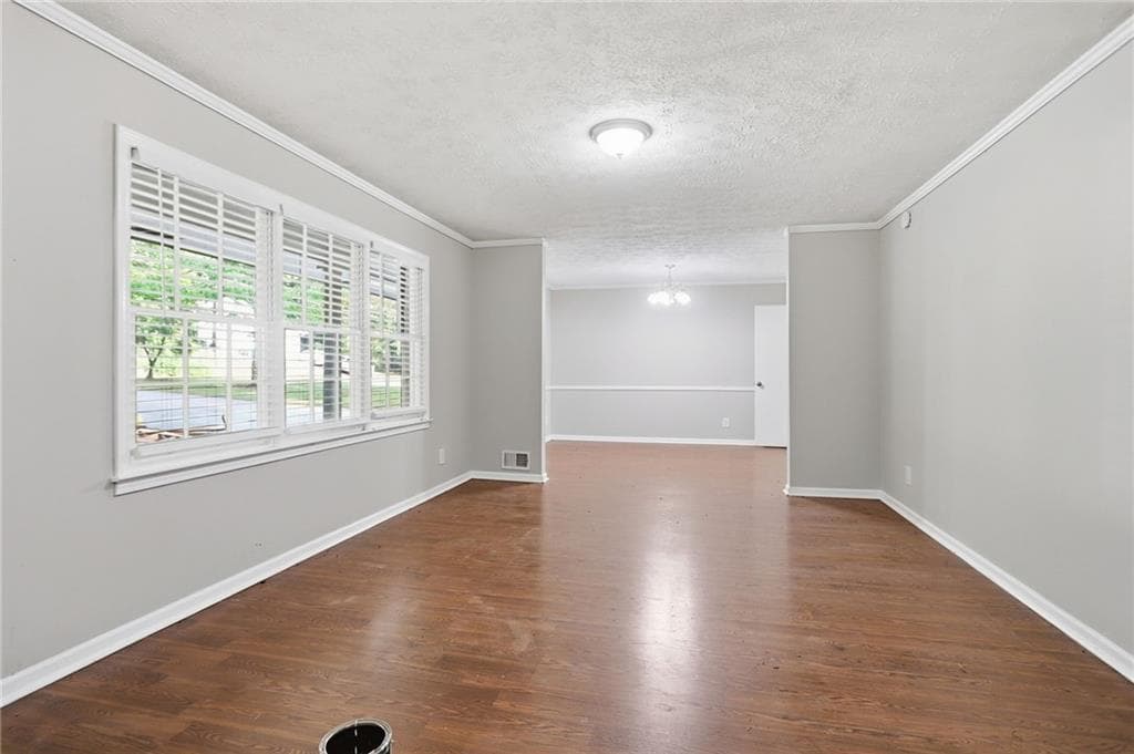 3 bedroom, 3 bathroom, 3,036 sq ft single family residence for sale at 5528 Fern Creek Drive, Lilburn, GA 30047 — photo 9