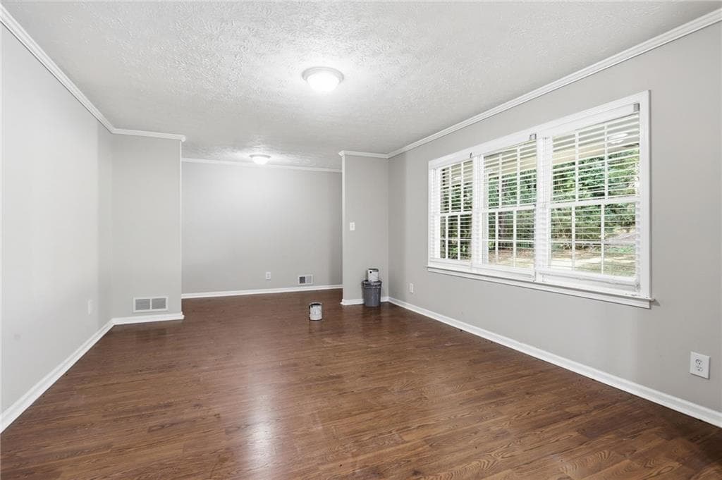 3 bedroom, 3 bathroom, 3,036 sq ft single family residence for sale at 5528 Fern Creek Drive, Lilburn, GA 30047 — photo 10