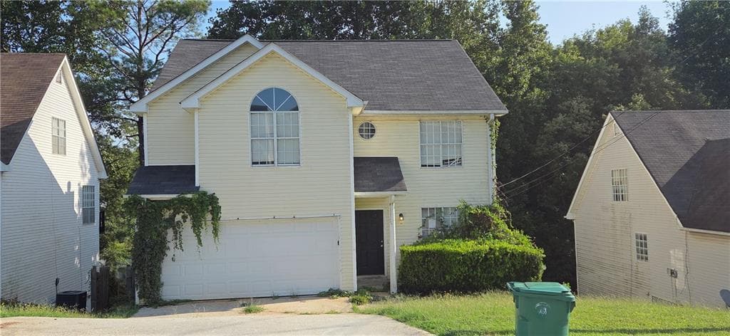 4 bedroom, 3 bathroom, 2,573 sq ft single family residence for sale at 6260 Phillips Lake Way, Lithonia, GA 30058 — photo 1 of 13