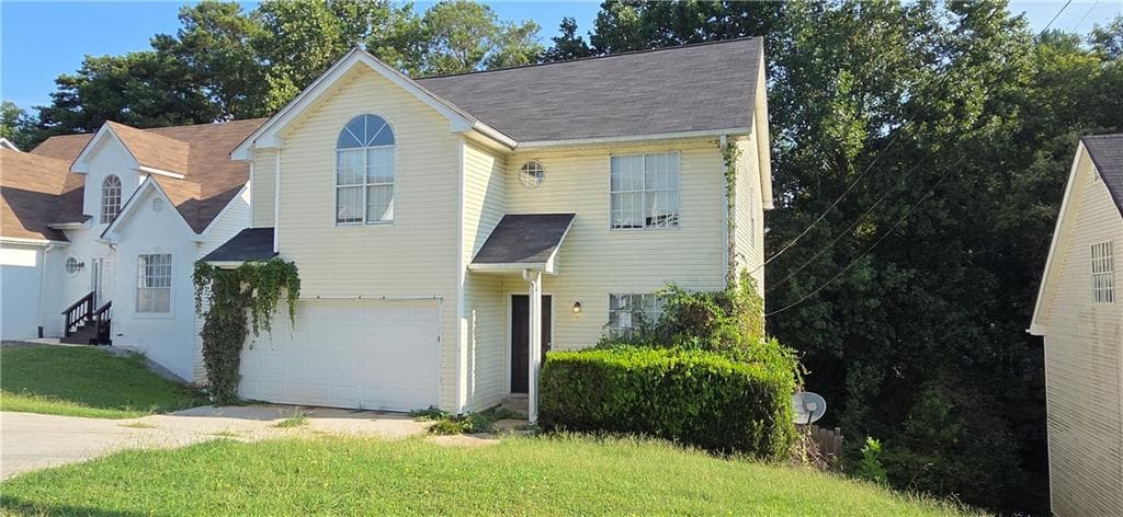 4 bedroom, 3 bathroom, 2,573 sq ft single family residence for sale at 6260 Phillips Lake Way, Lithonia, GA 30058 — photo 2