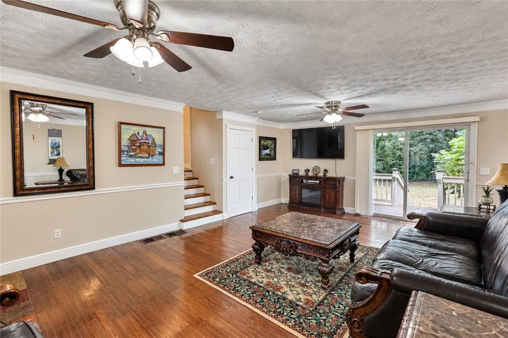 3 bedroom, 2 bathroom, 1,853 sq ft single family residence for sale at 1042 Duke Drive, Conyers, GA 30013 — photo 2