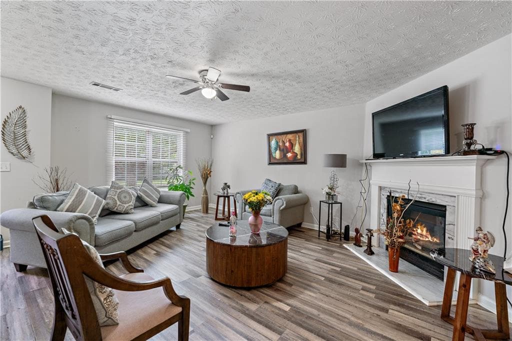 3 bedroom, 3 bathroom, 1,812 sq ft single family residence for sale at 248 Springbottom Drive, Lawrenceville, GA 30046 — photo 3