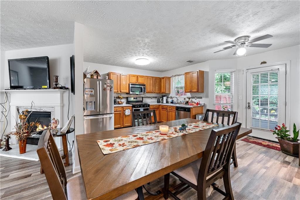 3 bedroom, 3 bathroom, 1,812 sq ft single family residence for sale at 248 Springbottom Drive, Lawrenceville, GA 30046 — photo 4