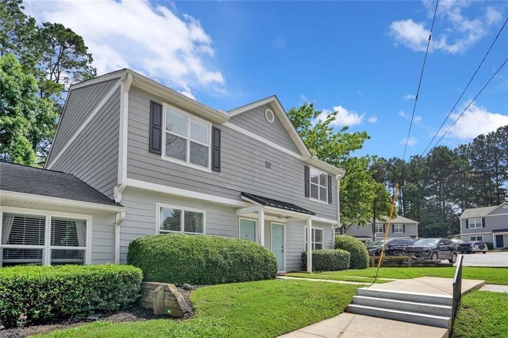 3 bedroom, 3 bathroom, 1,273 sq ft condominium for sale at 604 Ivey Court B, Woodstock, GA 30188 — photo 3