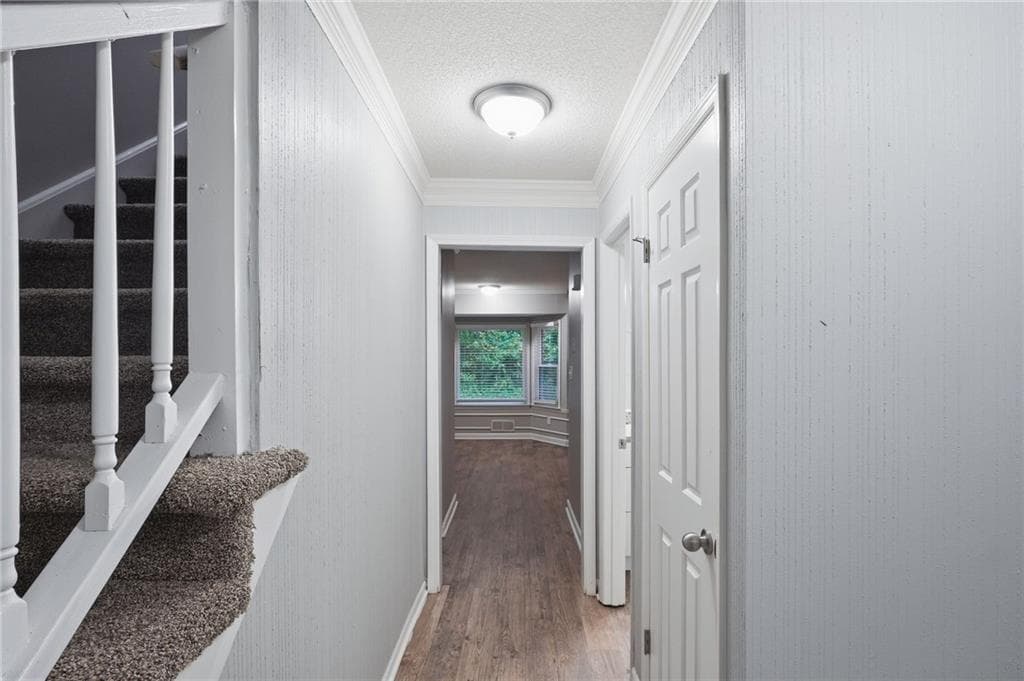 4 bedroom, 3 bathroom, 2,214 sq ft single family residence for sale at 1547 Golf Link Drive, Stone Mountain, GA 30088 — photo 9