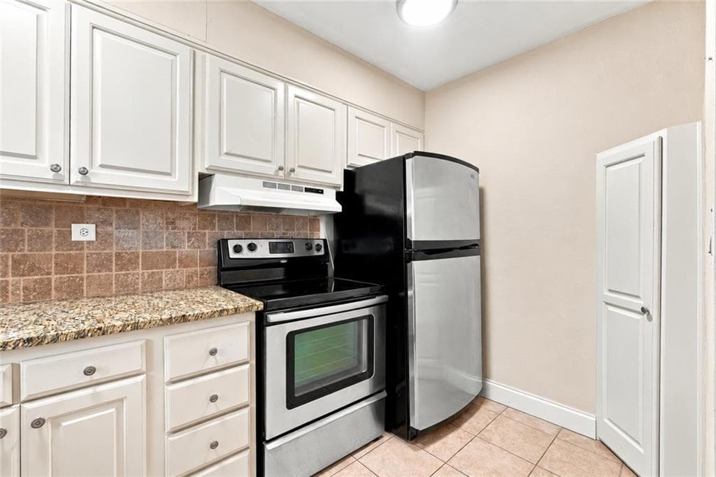 1 bedroom, 1 bathroom, 641 sq ft condominium for sale at 300 Peachtree Street 20O, Atlanta, GA 30308 — photo 3