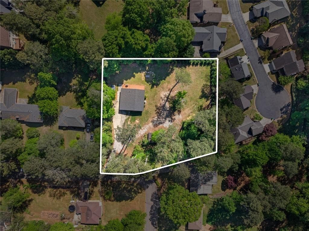 3 bedroom, 3 bathroom, 1,850 sq ft single family residence for sale at 2061 Shady Lane, Tucker, GA 30084 — photo 2
