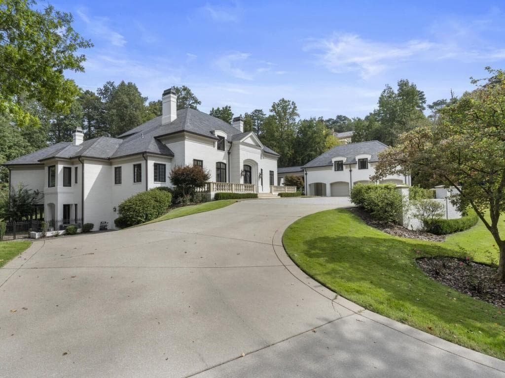 8 bedroom, 10 bathroom, 9,377 sq ft single family residence for rent at 997 Davis Drive, Atlanta, GA 30327 for $40,000 a month — photo 1 of 89