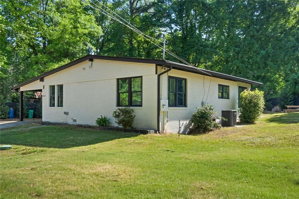 3 bedroom, 3 bathroom, 1,850 sq ft single family residence for sale at 2061 Shady Lane, Tucker, GA 30084 — photo 6