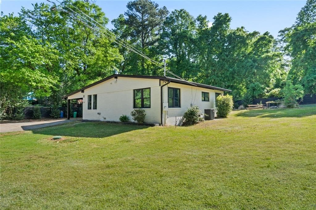 3 bedroom, 3 bathroom, 1,850 sq ft single family residence for sale at 2061 Shady Lane, Tucker, GA 30084 — photo 8