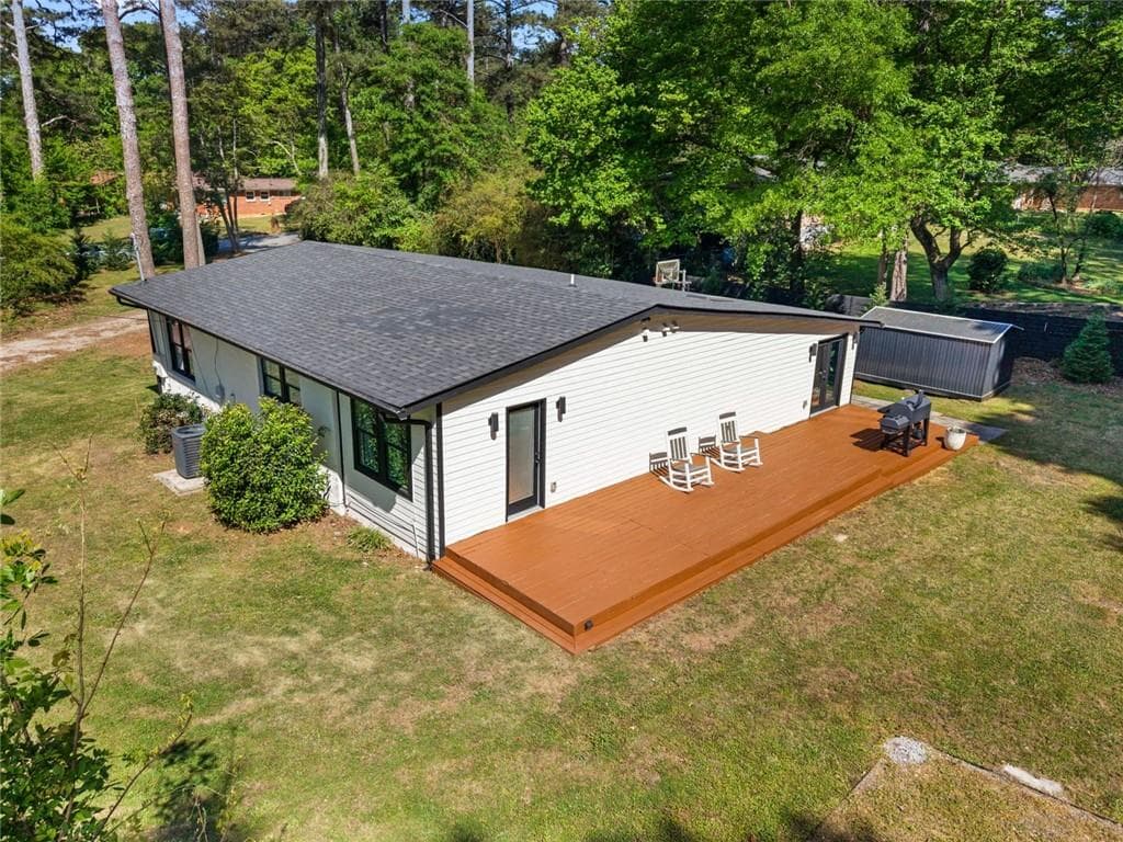 3 bedroom, 3 bathroom, 1,850 sq ft single family residence for sale at 2061 Shady Lane, Tucker, GA 30084 — photo 9