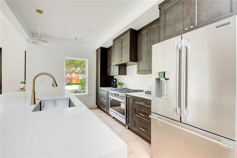 4 bedroom, 4 bathroom, 2,937 sq ft townhouse for sale at 4043 Comanche Drive, Tucker, GA 30084 — photo 9