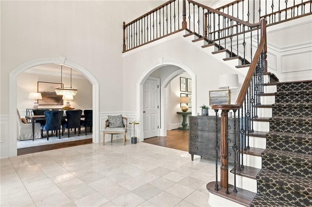 5 bedroom, 7 bathroom, 7,502 sq ft single family residence for sale at 4075 Brixham Way, Johns Creek, GA 30022 — photo 7