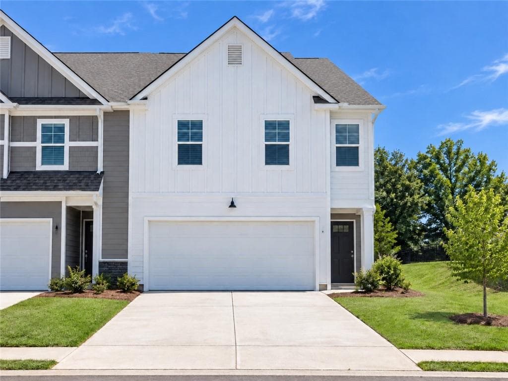 3 bedroom, 3 bathroom, 1,695 sq ft townhouse for sale at 9432 Maple Grove Lane LOT 54, Jonesboro, GA 30238
