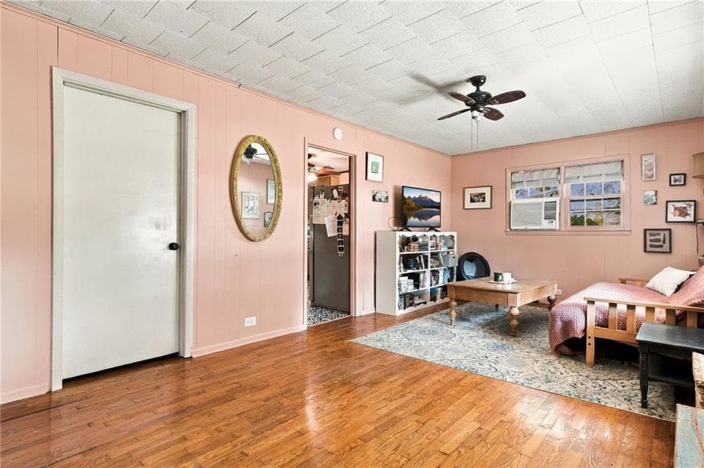 3 bedroom, 1 bathroom, 1,149 sq ft single family residence for sale at 515 S 5th Avenue, Chatsworth, GA 30705 — photo 6