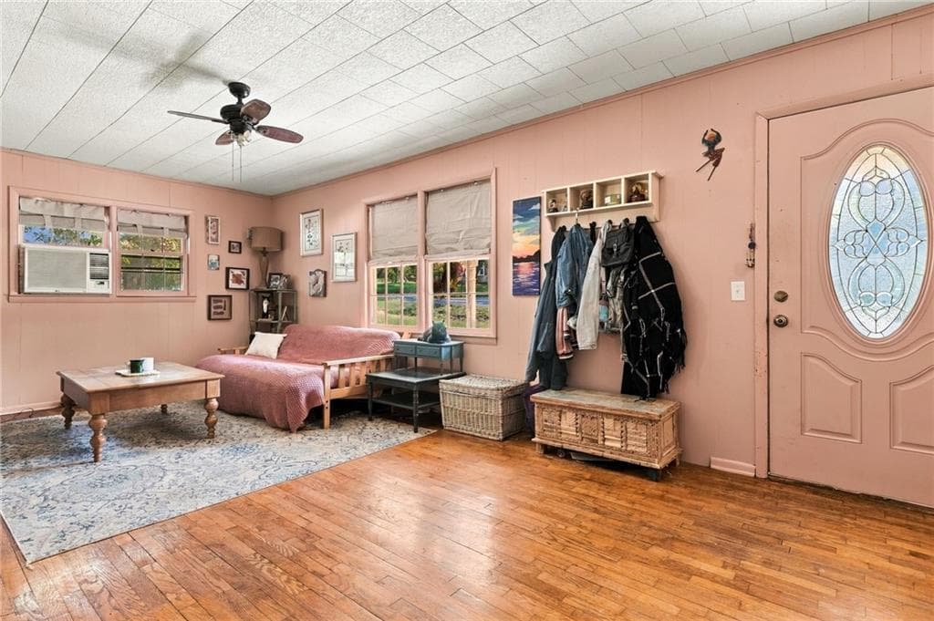 3 bedroom, 1 bathroom, 1,149 sq ft single family residence for sale at 515 S 5th Avenue, Chatsworth, GA 30705 — photo 7