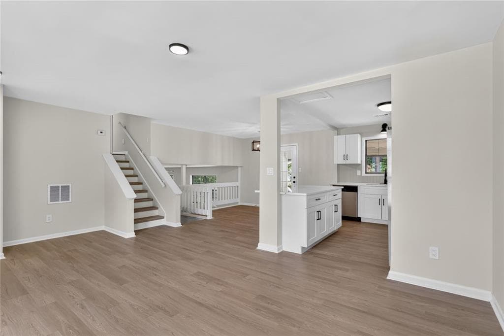 3 bedroom, 3 bathroom, 1,581 sq ft single family residence for sale at 1307 Heritage Court, Hampton, GA 30228 — photo 4